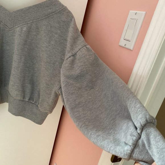 Light Grey Cropped Sweater with puffed sleeves - Picture 5 of 5